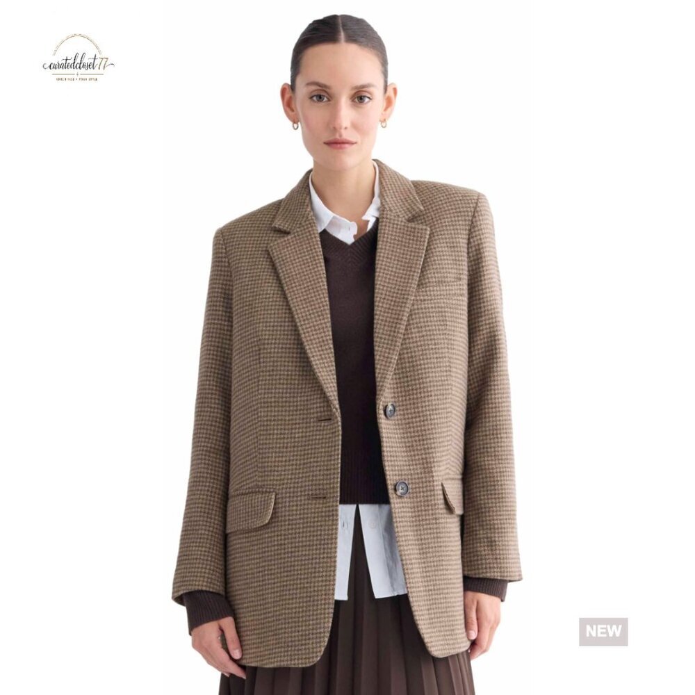 Oversized Wool Blazer with Tailored Details, Perfect for Layering